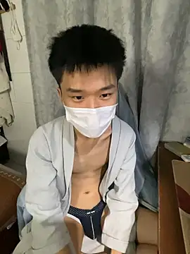 Zhang_yiovo Show Webcam