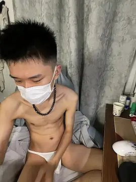 Zhang_yiovo 网络视讯表演