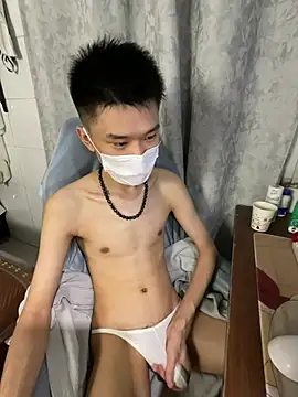 Zhang_yiovoのウェブカメラショー