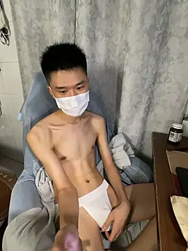 Zhang_yiovo 网络视讯表演