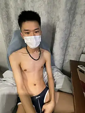 Zhang_yiovo Webcam-Show