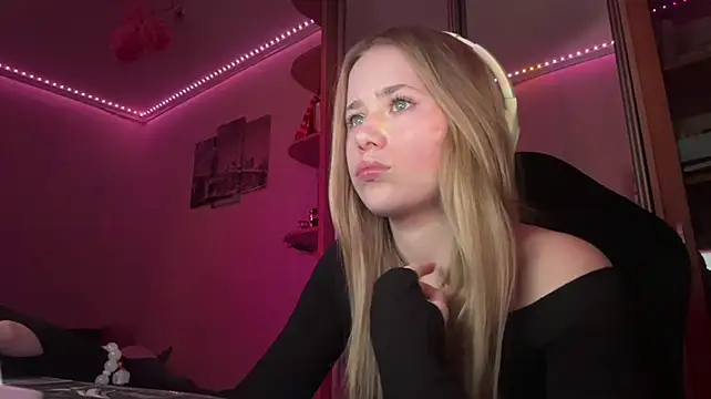 Aurorain's Live XXX Chat