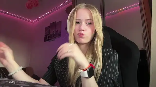 Aurorain's Live XXX Chat