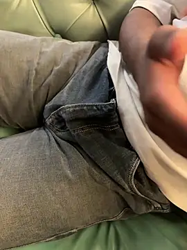 fav_villan Show in webcam