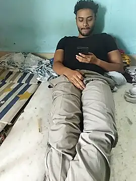 fav_villan: διαδικτυακό σόου στην κάμερα