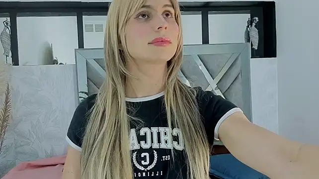 elektra_Sky_ Adlı Modelin Web Kamerası Şovu