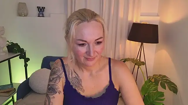HelenDragonMother Webcamshow