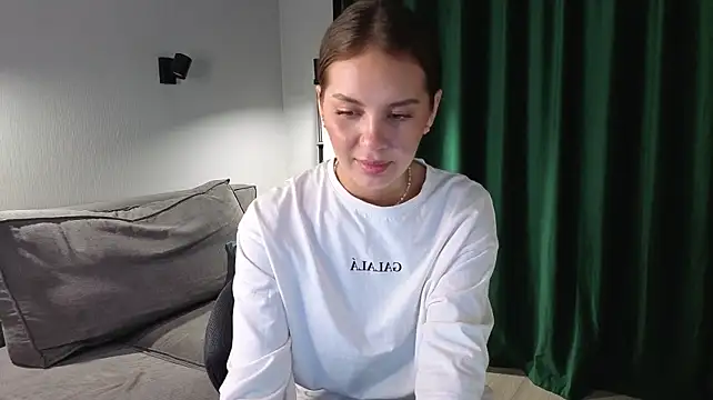 Chat +18 de CarliRipley ao vivo