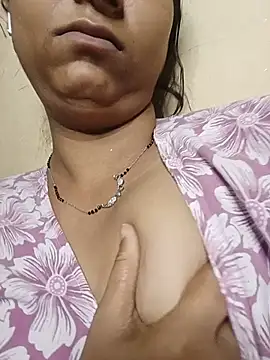 Chat +18 de Nidhi108xxx ao vivo