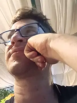 Ethan_Wilden Webbikameraesitys