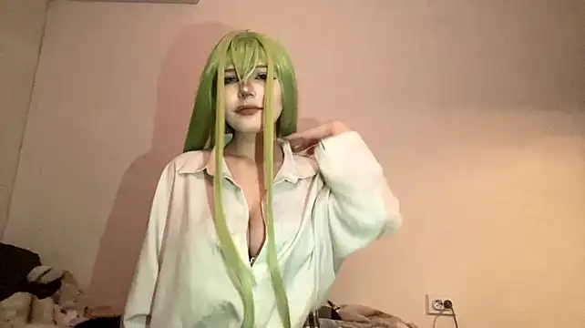 MirraDream Show in webcam