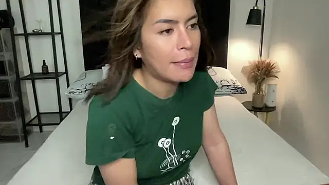 your_bianca69: διαδικτυακό σόου στην κάμερα