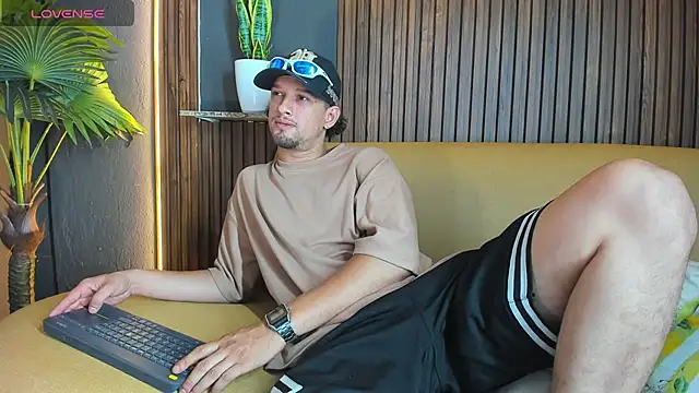 Jayko_Miller3n Webbikameraesitys