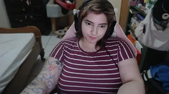 VictoriaSaintes Live XXX Chat