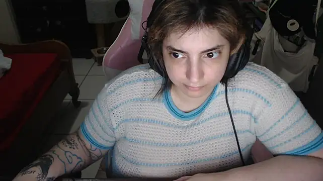 Chat XXX ao vivo de VictoriaSaintes
