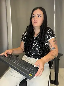 tina-cherry's Live XXX Chat