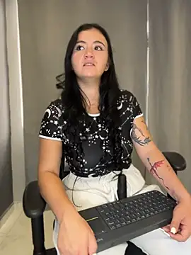 tina-cherry's Live XXX Chat
