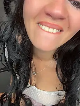 Chat XXX ao vivo de tina-cherry