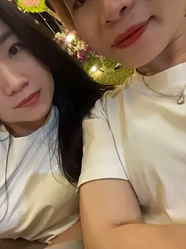 Mia_Mila_xx Pertunjukan Webcam