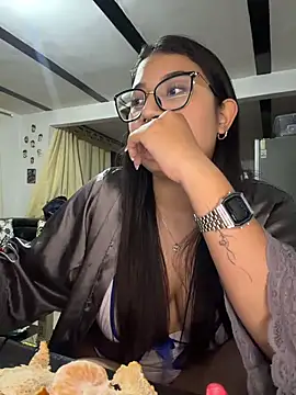 Chat +18 de Luxury__doll ao vivo
