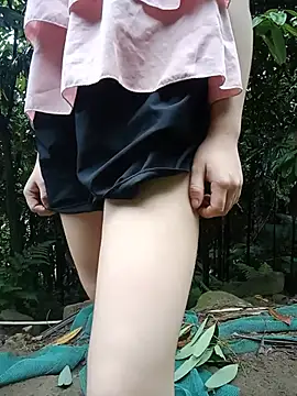 Lily_68's Live XXX Chat