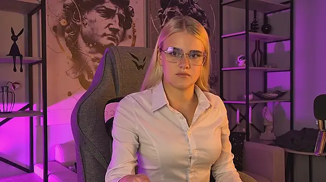 KattyWilde – Naživo XXX chat