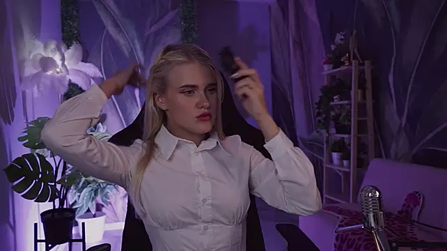 Онлайн чат XXX KattyWilde