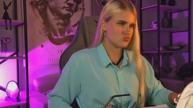 Chat XXX en directo de KattyWilde