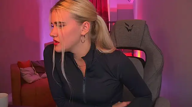 KattyWilde Live XXX-chat