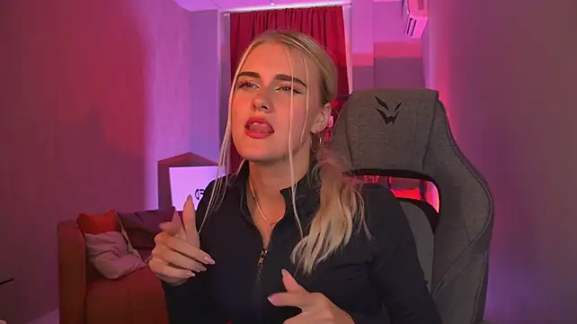 XXX chat uživo modela KattyWilde