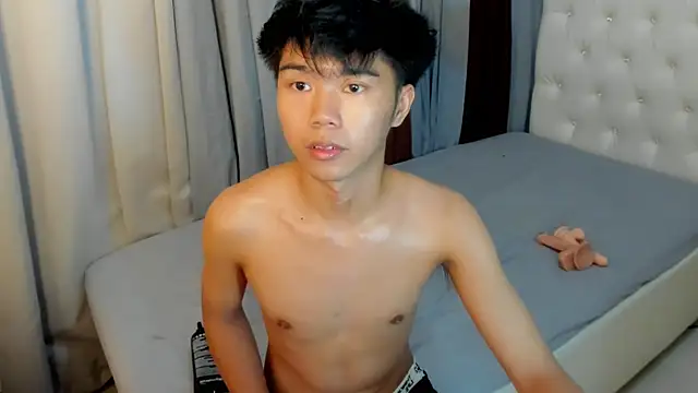 Show modela hardfuckurt na web-kameri