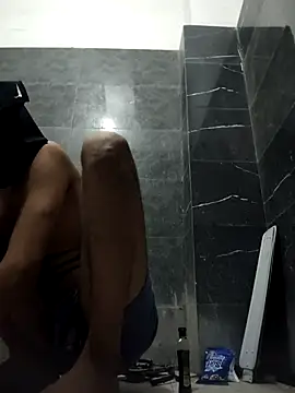 model-011's Webcam Show