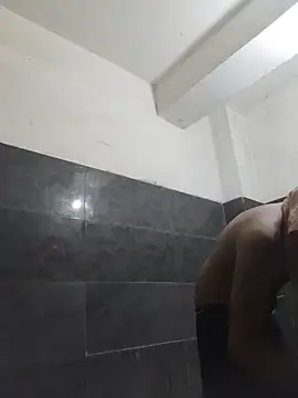 Show de model-011 na webcam