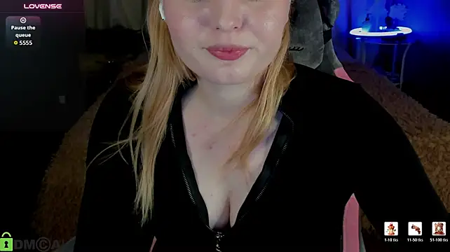 Ella_Banny Show in webcam