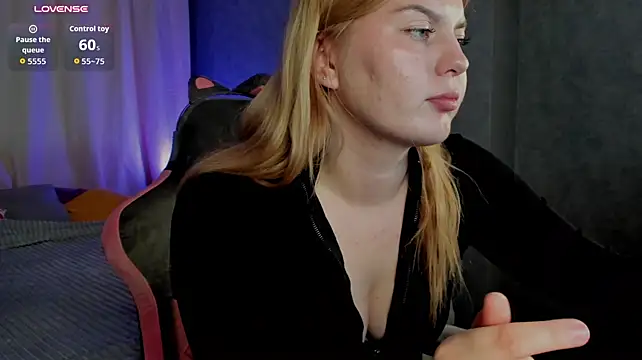 Ella_Banny webcam show