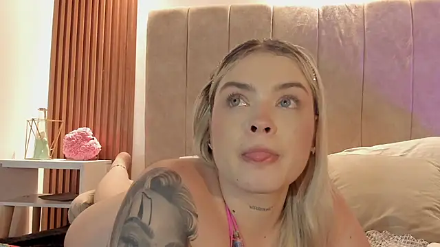 Samantha_Palm Pertunjukan Webcam