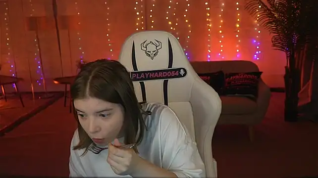 XXX chat uživo modela Tessa_054