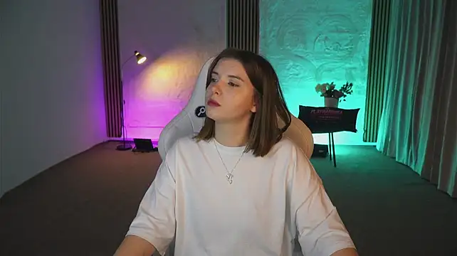 Tessa_054 – Naživo XXX chat