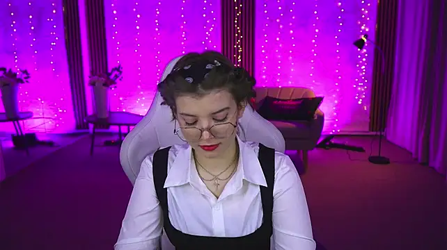 Tessa_054のウェブカメラショー
