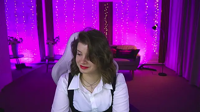 Show de Tessa_054 na webcam