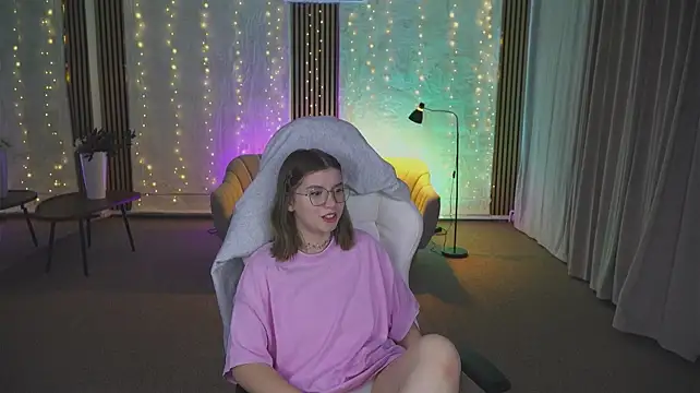 Tessa_054's Webcam Show