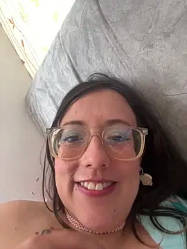 I_Am_BellyRose's Webcam Show