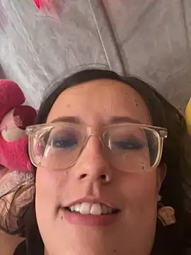 I_Am_BellyRose's Webcam Show