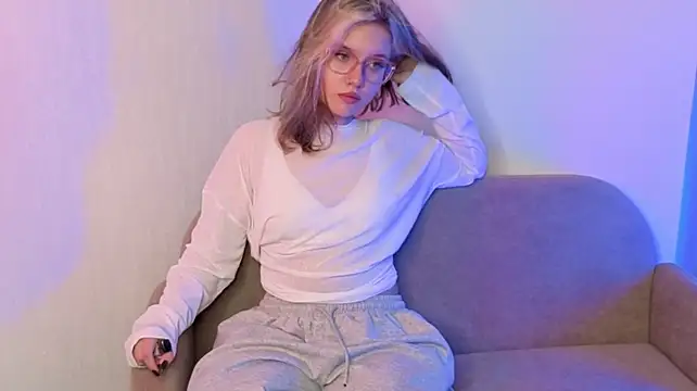 Chat +18 de DorindaStein ao vivo