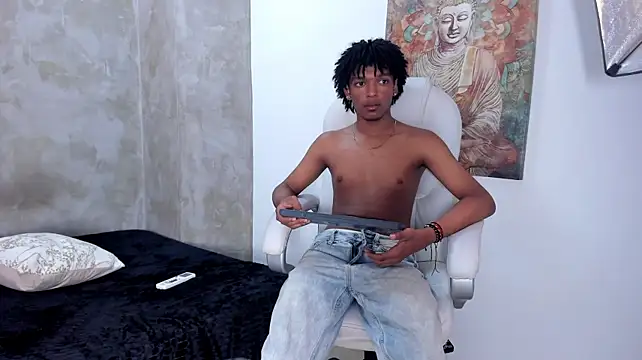 Show modela Raymond_steel na web-kameri