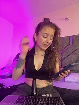 tatti_ec Live XXX-chat