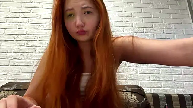 AinyJuly – Live XXX-chat