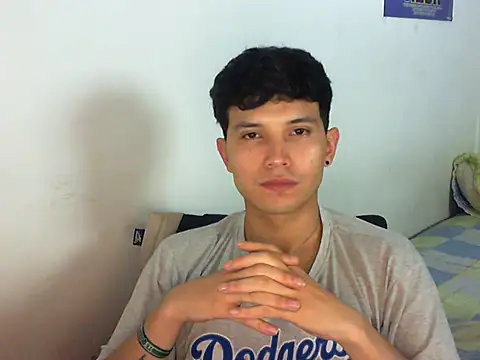 Show modela CUASIMODO77 na web-kameri