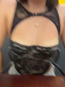 salome-rojas Adlı Modelin Canlı XXX Sohbeti