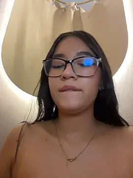 Webkamerová show salome-rojas
